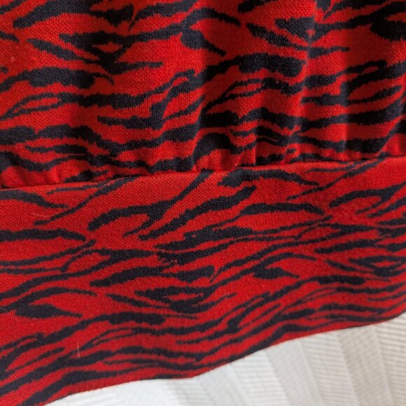 Urban Outfitters One Shoulder Red Animal Print Top Medium Y2K 90s Streetwear - Picture 7 of 8